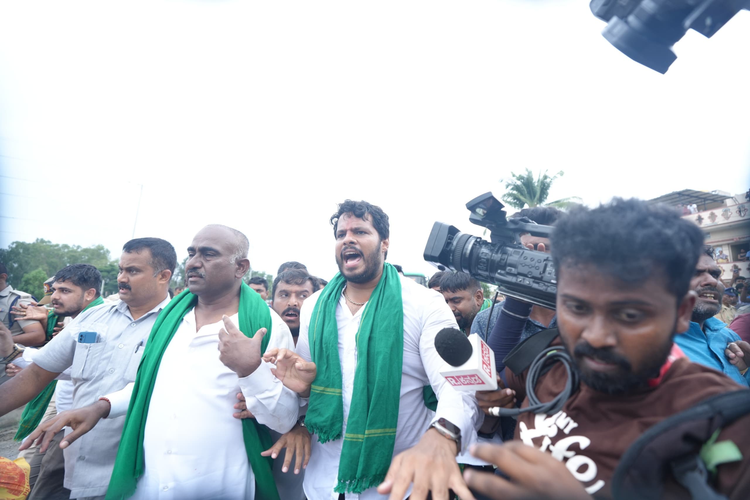 ಹೋರಾಟದಿಂದ ಹಿಂದೆ ಸರಿಯುವುದಿಲ್ಲ: ನಿಖಿಲ್ ಕುಮಾರಸ್ವಾಮಿ.