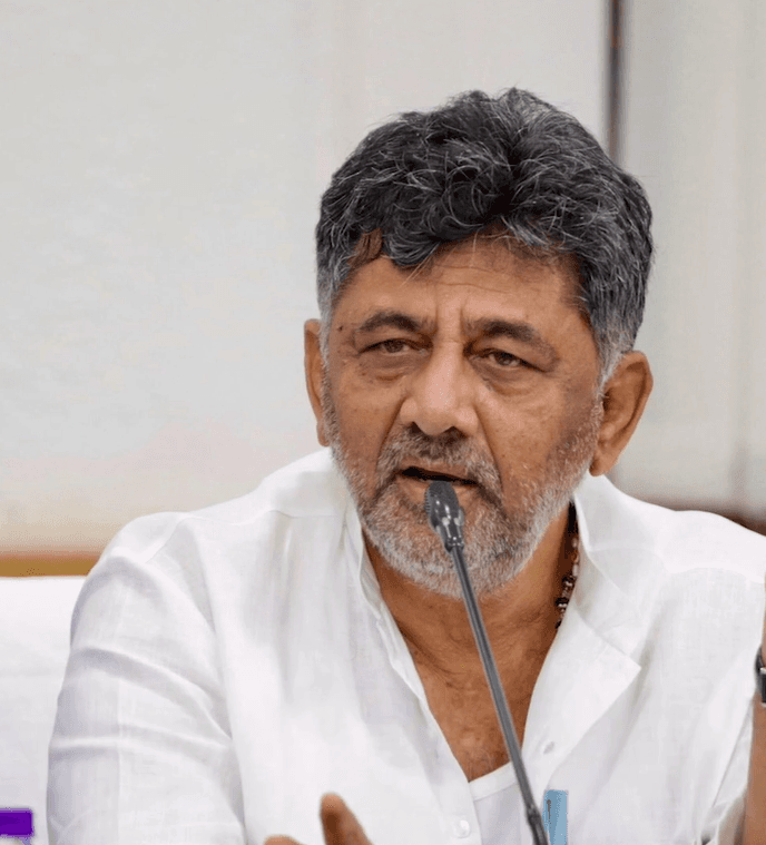 ನಾವೆಲ್ಲ ಸರ್ಕಾರಿ ನೌಕರರು, ಟೀಮ್ ಕರ್ನಾಟಕ ಆಗಿ ಕೆಲಸ ಮಾಡೋಣ: ಸಿಎಂ ಡಿ ಕೆ ಶಿವಕುಮಾರ್
