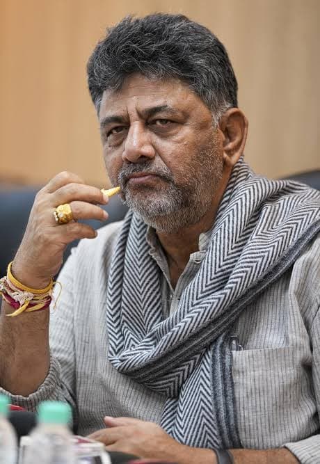 ಕರ್ನಾಟಕ ಸಚಿವರಿಗೆ ಖಾತೆ ಹಂಚಿಕೆ: ಡಿ.ಕೆ. ಶಿವಕುಮಾರ್ಗೆ ಪ್ರಮುಖ ಖಾತೆಗಳ ಹೊಣೆ